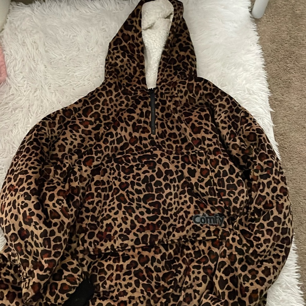 Cheetah print comfy